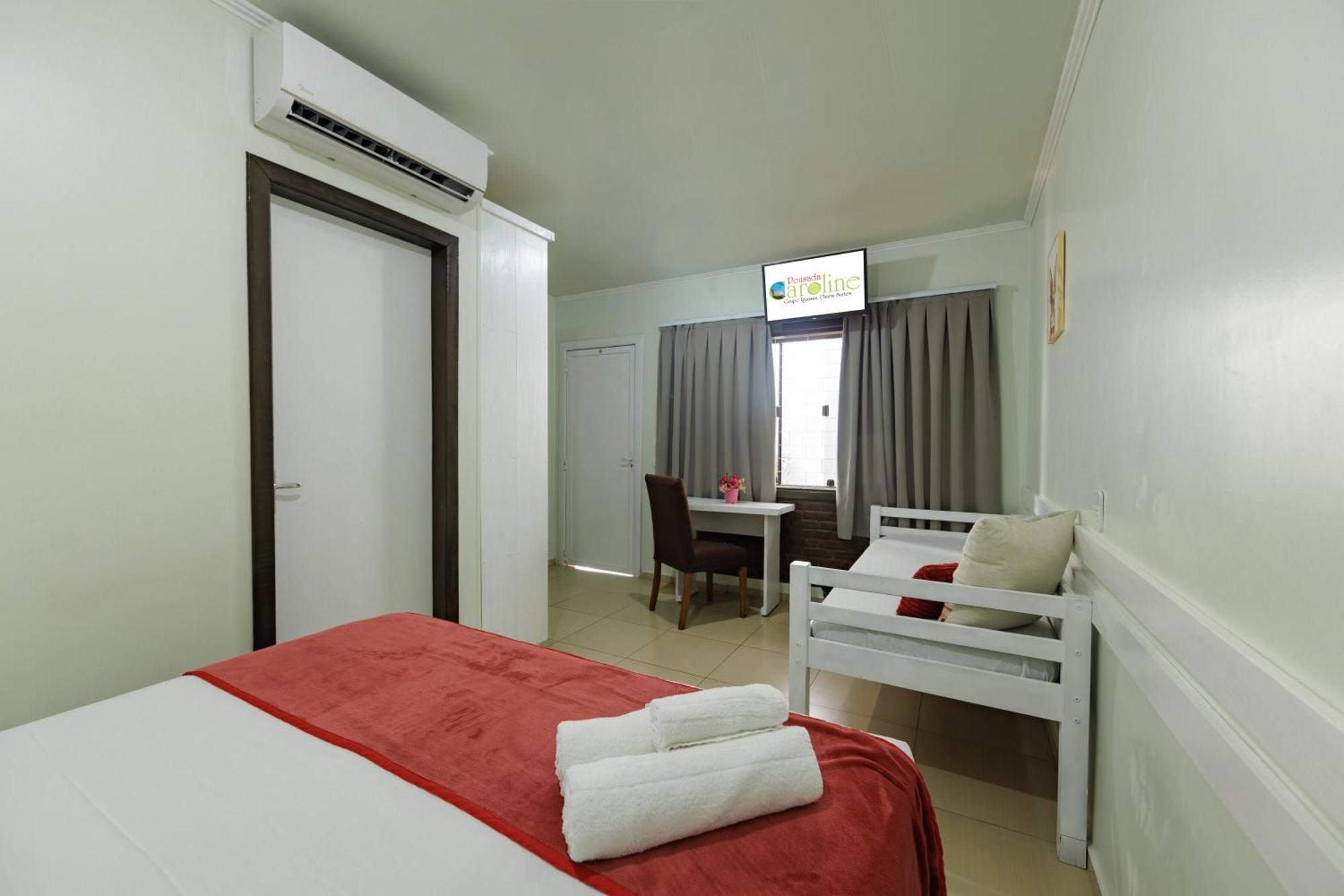 Hotel E Pousada Caroline Foz do Iguacu Exterior photo